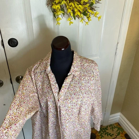 Basic Editions Ladies Shirt (inv# 80) - Picture 3 of 10